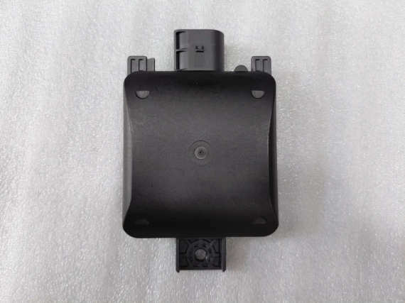 2Q0907686H Нов Радар Сензор Audi VW Seat Skoda